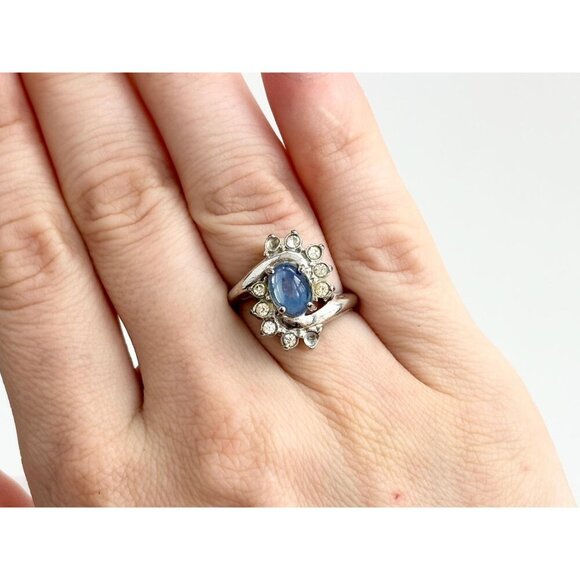 Silver Toned Blue Gemstone & Clear Gemstone Framed Vintage Vintage Ring - sz 6 - Picture 10 of 10
